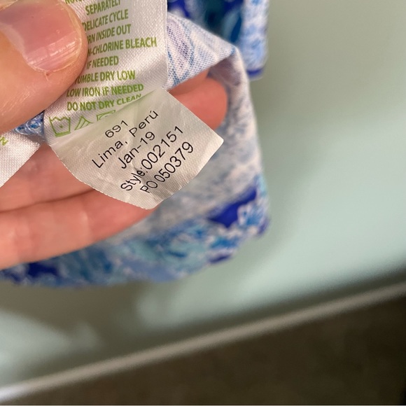 Lilly Pulitzer Blue Pattern Kaia Knit Tunic size small - Picture 5 of 6